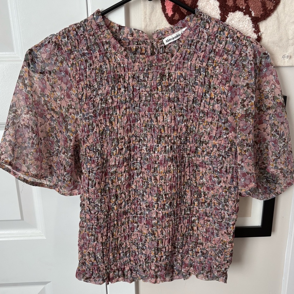Abercrombie & Fitch cropped blouse